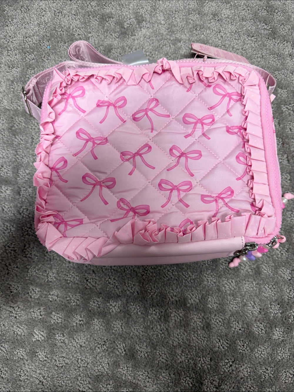 Miss Gwen omg-Girls Pink Quilted Bow Ruffle lunch bag